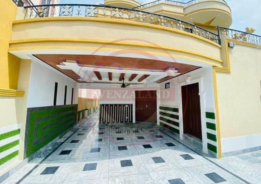 10 Marla House Available For Sale In Central Park Housing Scheme Lahore