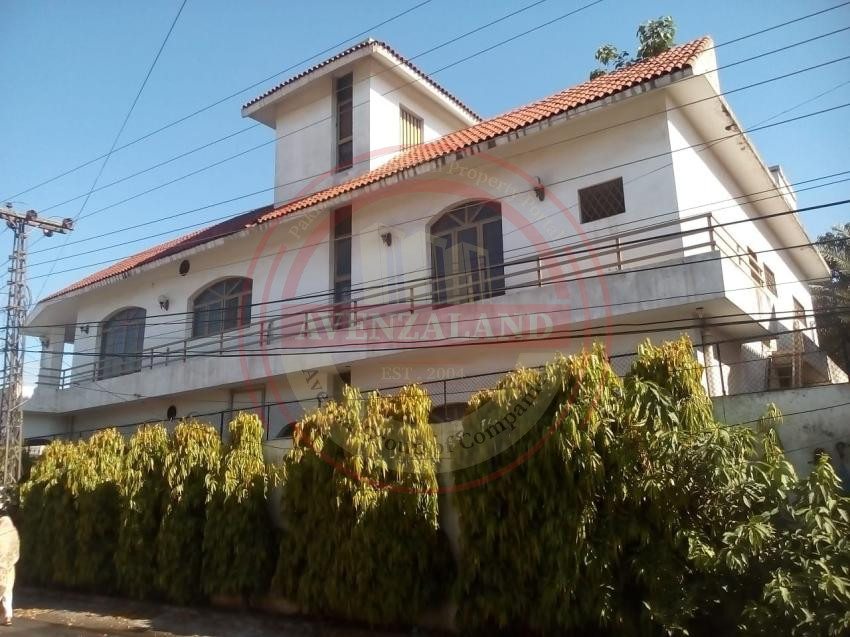 12 Marla House for Sale in Johar Town Lahore 