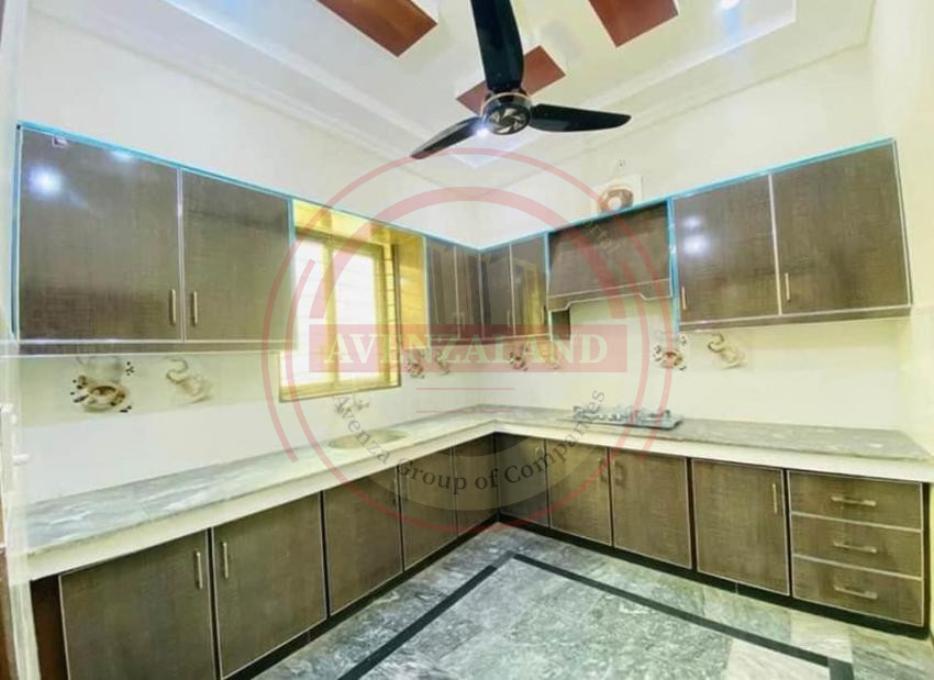 10 Marla House Available For Sale In Central Park Housing Scheme Lahore