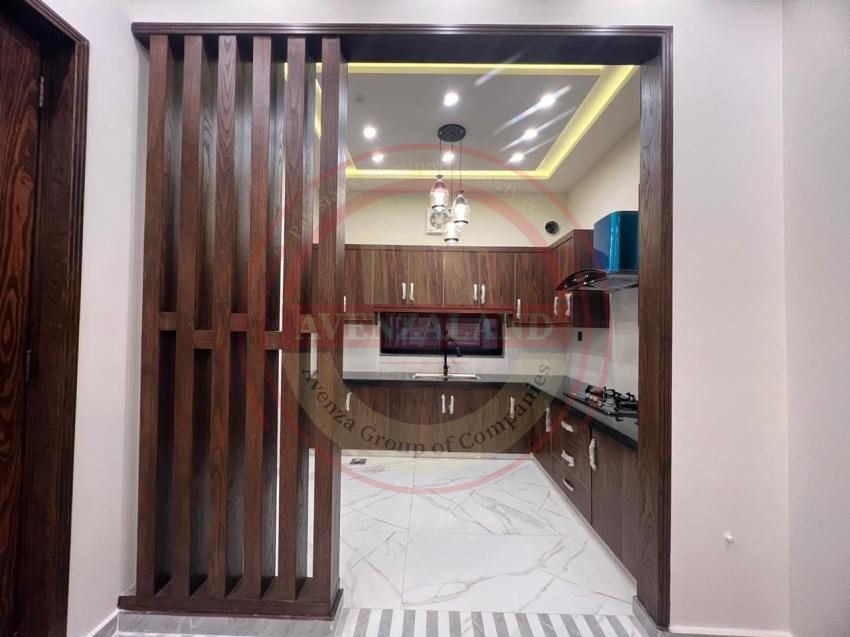 10 Marla House Available For Sale In Bahria Town Sector C Lahore
