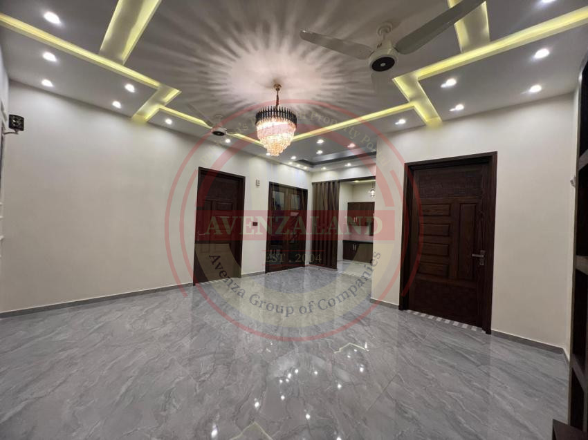 10 Marla House For Sale Bahria Town Lahore