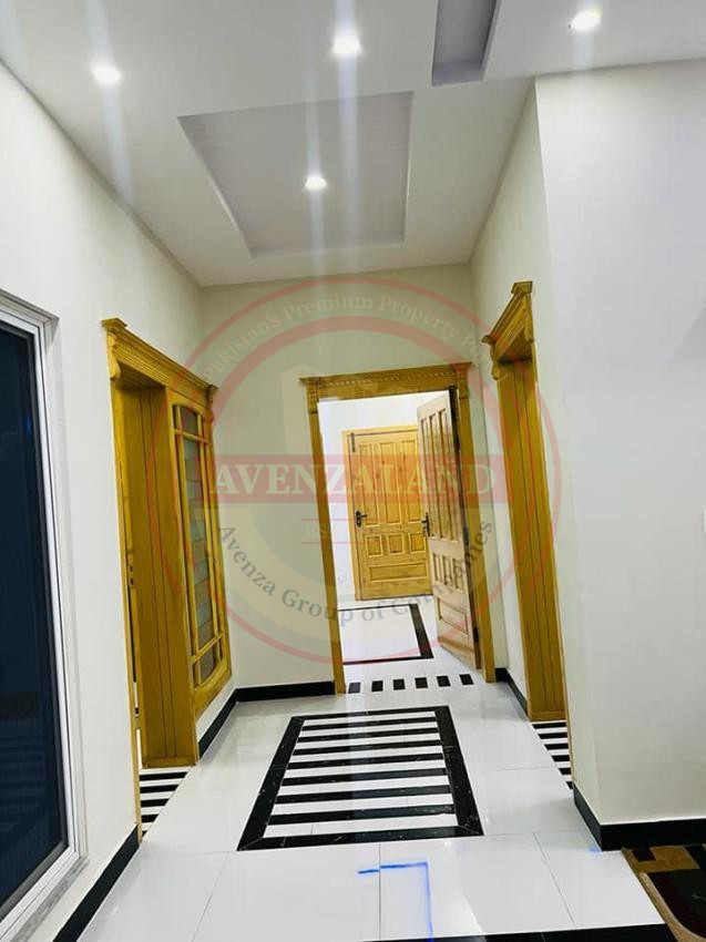 12 Marla Corner House For Sale 