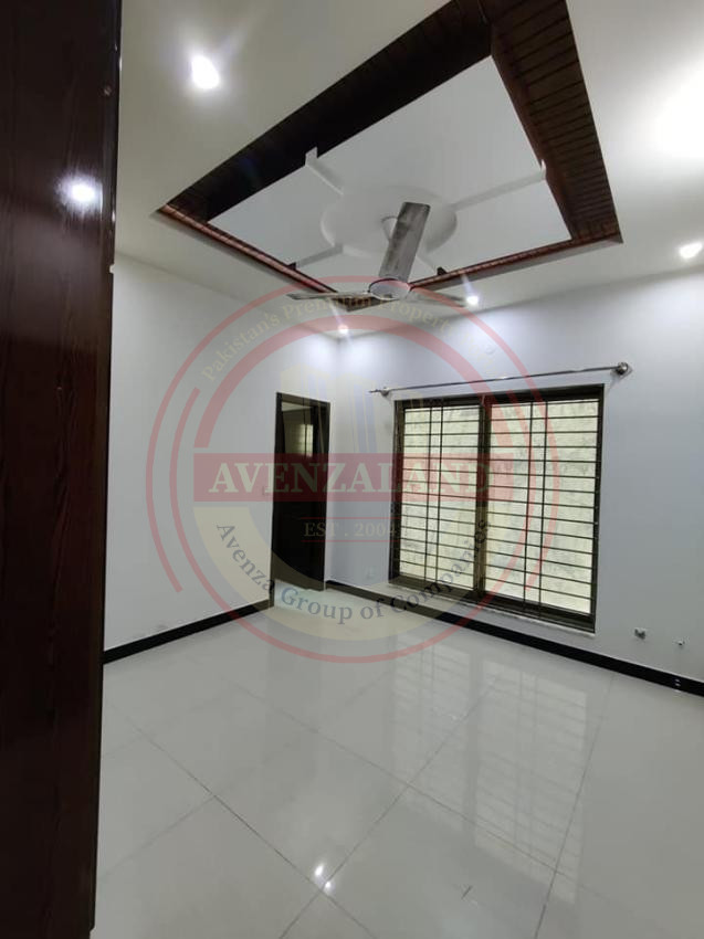 7 Marla house available for sale Bahria town phase 8 Lahore