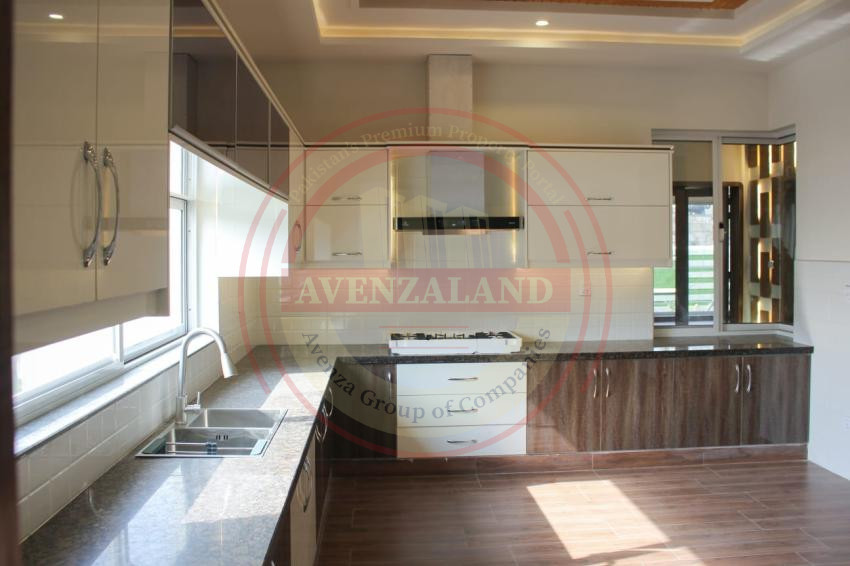 1 Kanal House For Sale In Johar Town, Lahore.
