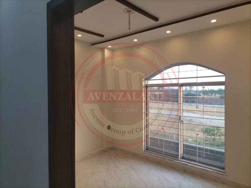 5 Marla House Available For Sale In Bahria Nasheman Lahore