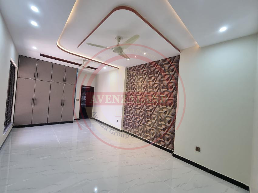 12 Marla Corner House For Sale 