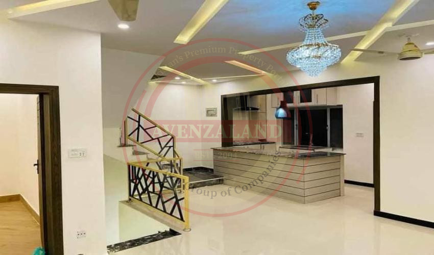 10 Marla House Available For Sale In Bahria Town Phase 8 Rafi Block Rawalpindi