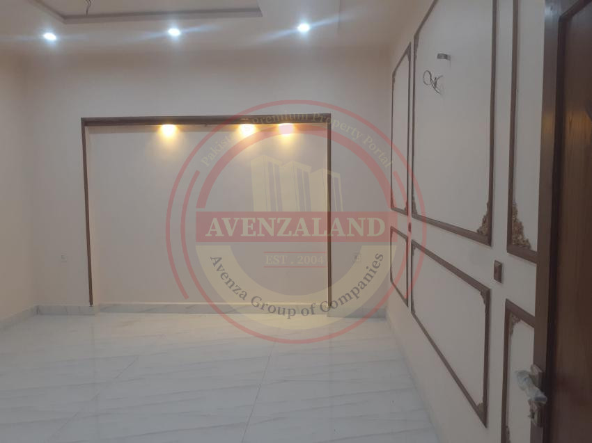 10 Marla House Available For Sale In Gardens Canal Road Faisalabad