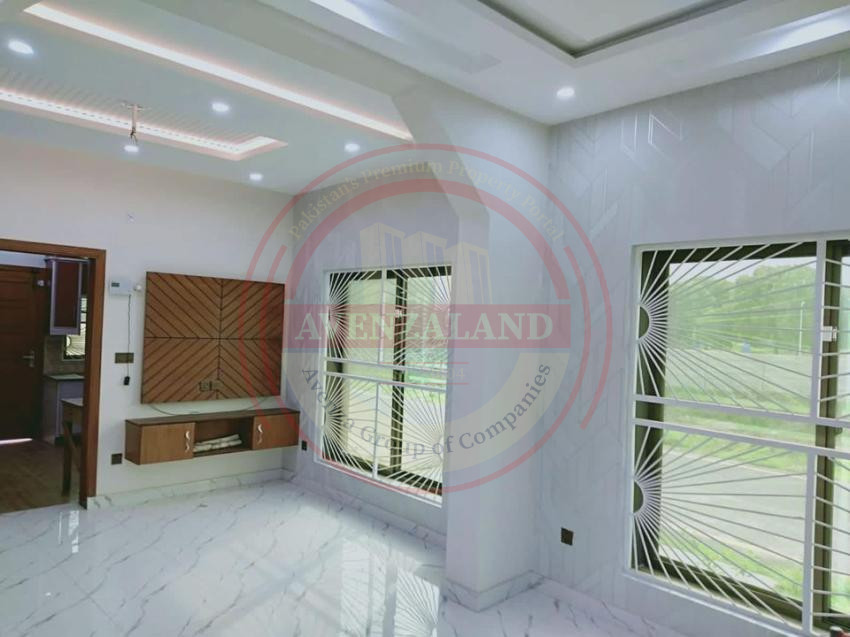 5 Marla House Available For Sale In Bahria Nasheman Lahore