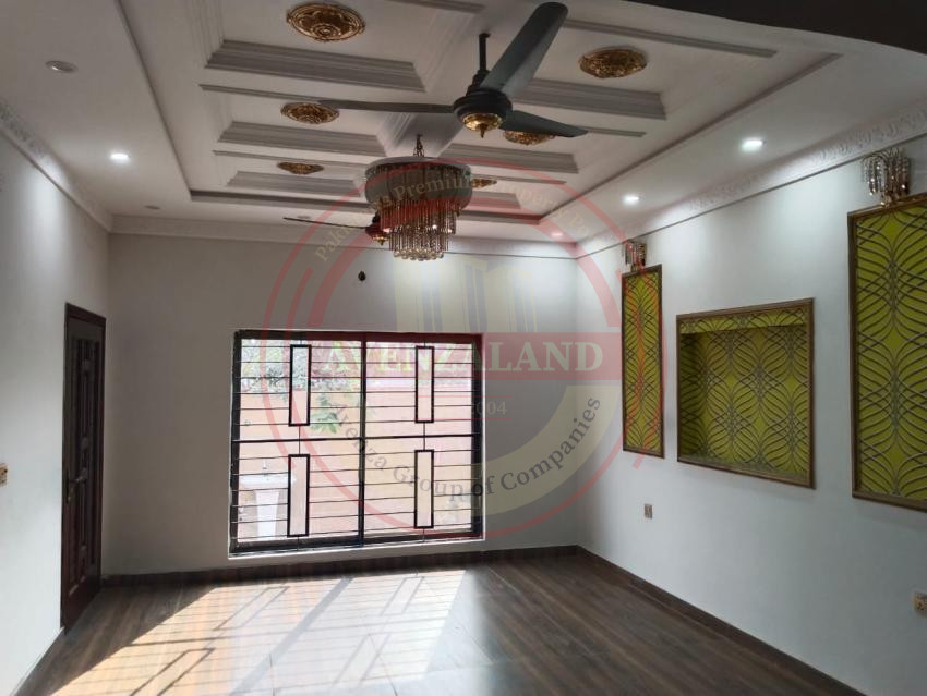 10 Marla House For Sale Park View City Lahore