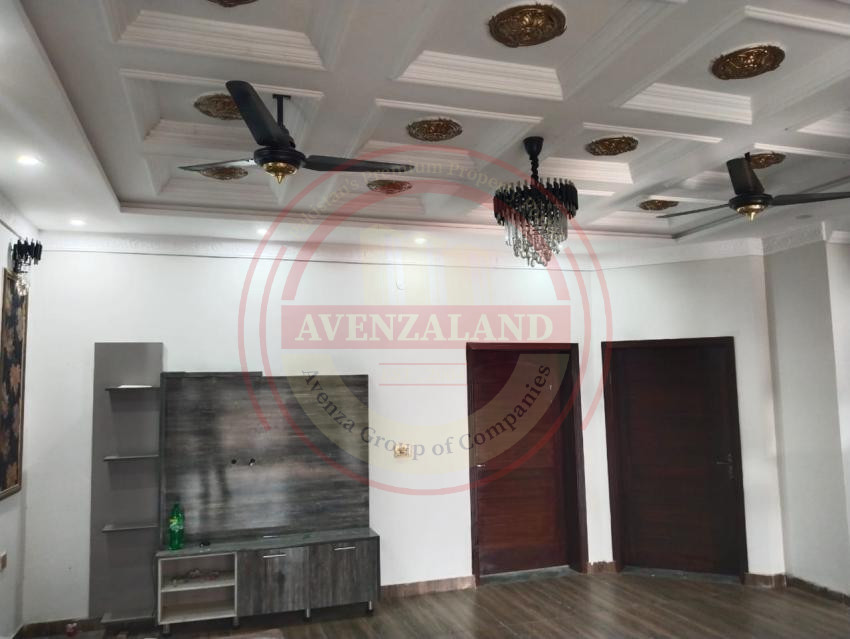 10 Marla House For Sale Park View City Lahore