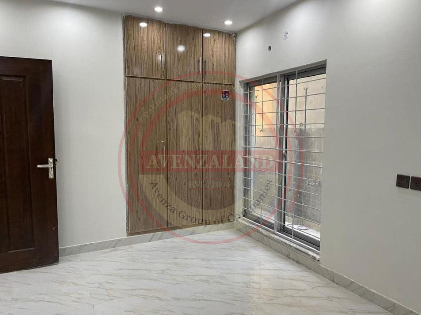 5 Marla House Available For Sale In Bahria Nasheman Lahore