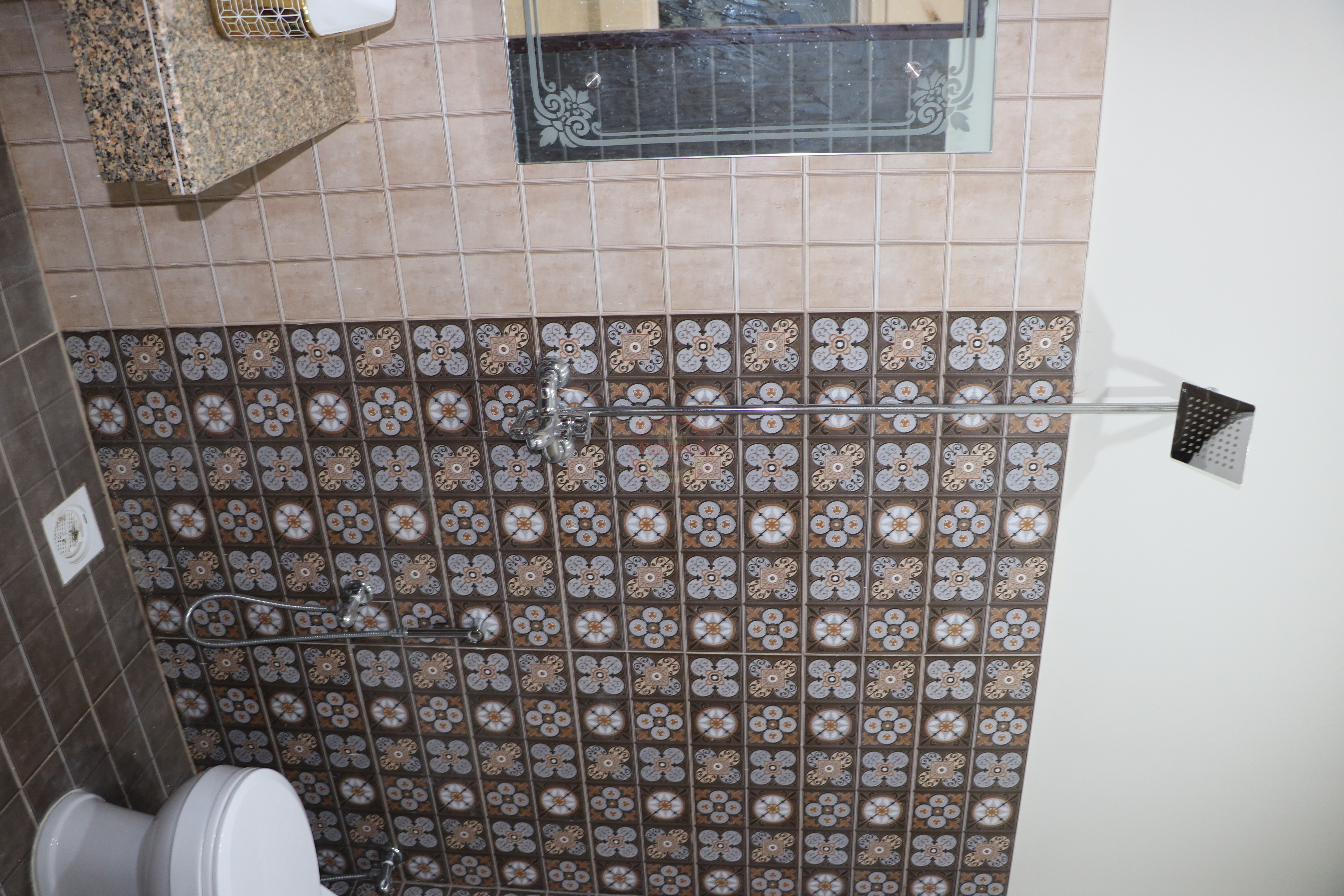 6 MARLA HOUSE FOR SALE IN ZIKRIYA TOWN MULTAN