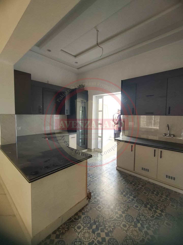 10 Marla House For Sale In Royal Orchard, Multan.