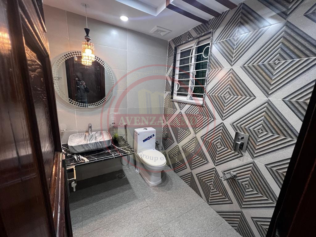 10 Marla House For Sale In Bahria Town Rawalpindi.