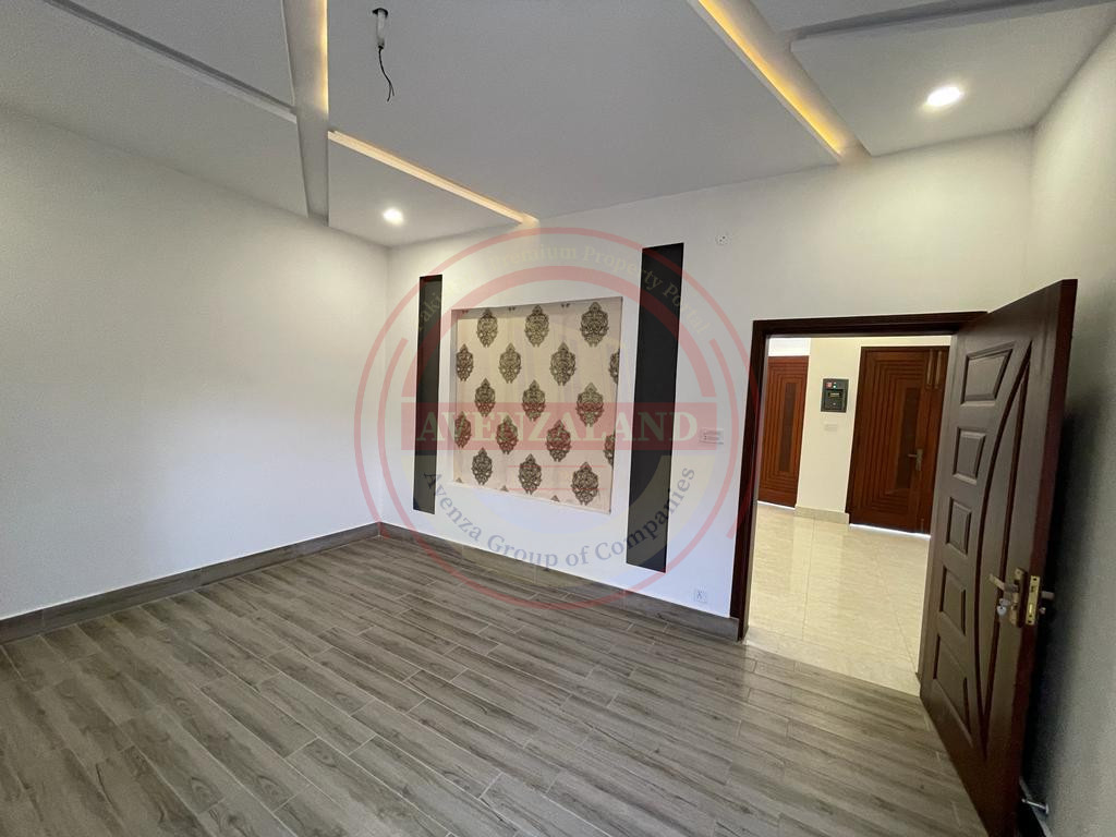 5 MARLA HOUSE FOR SALE MODEL TOWN ROAD BAHADARPUR MULTAN