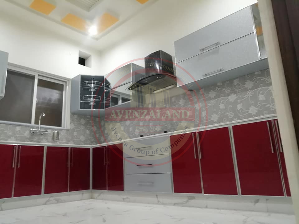 10 Marla House Available For sale In Faisalabad