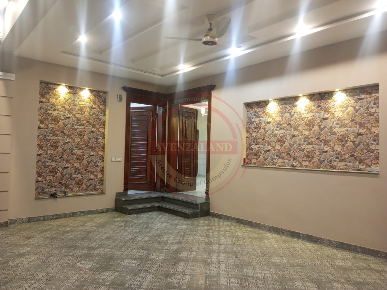 5 MARLA HOUSE FOR SALE IN ROYAL ORCHARD MULTAN