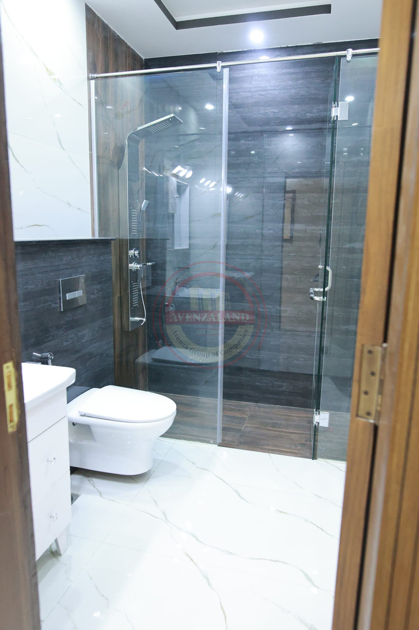 10 Marla House For Sale In Bahria Town Rawalpindi.