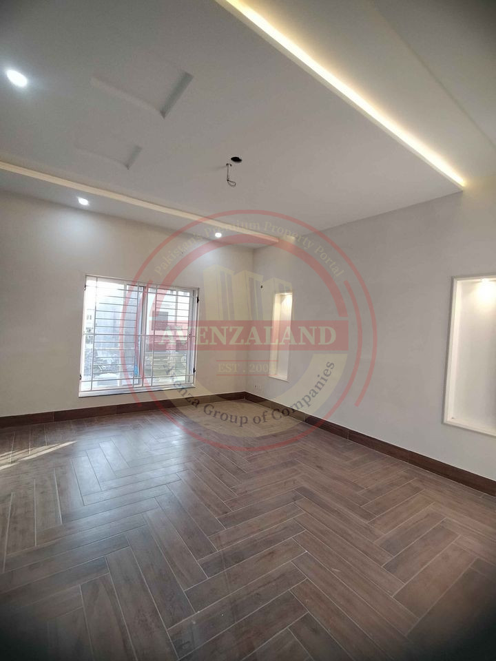 10 Marla House For Sale In Royal Orchard, Multan.