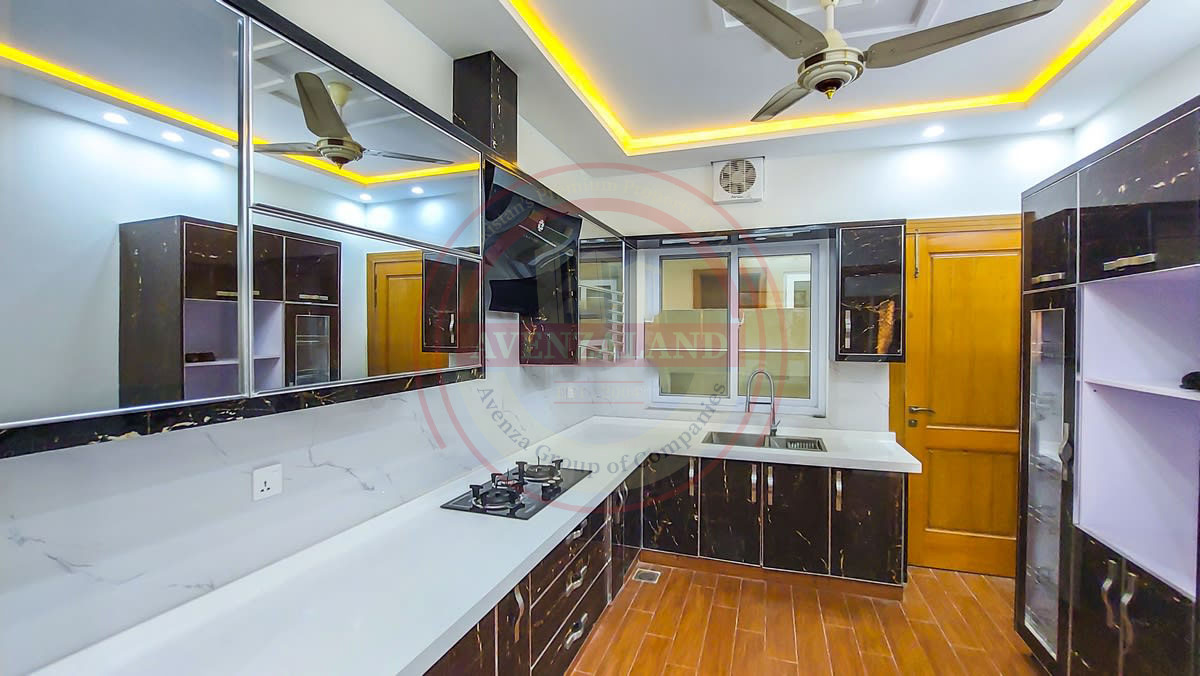 10 Marla House for Sale Bahria Town Phase 8, Rawalpindi