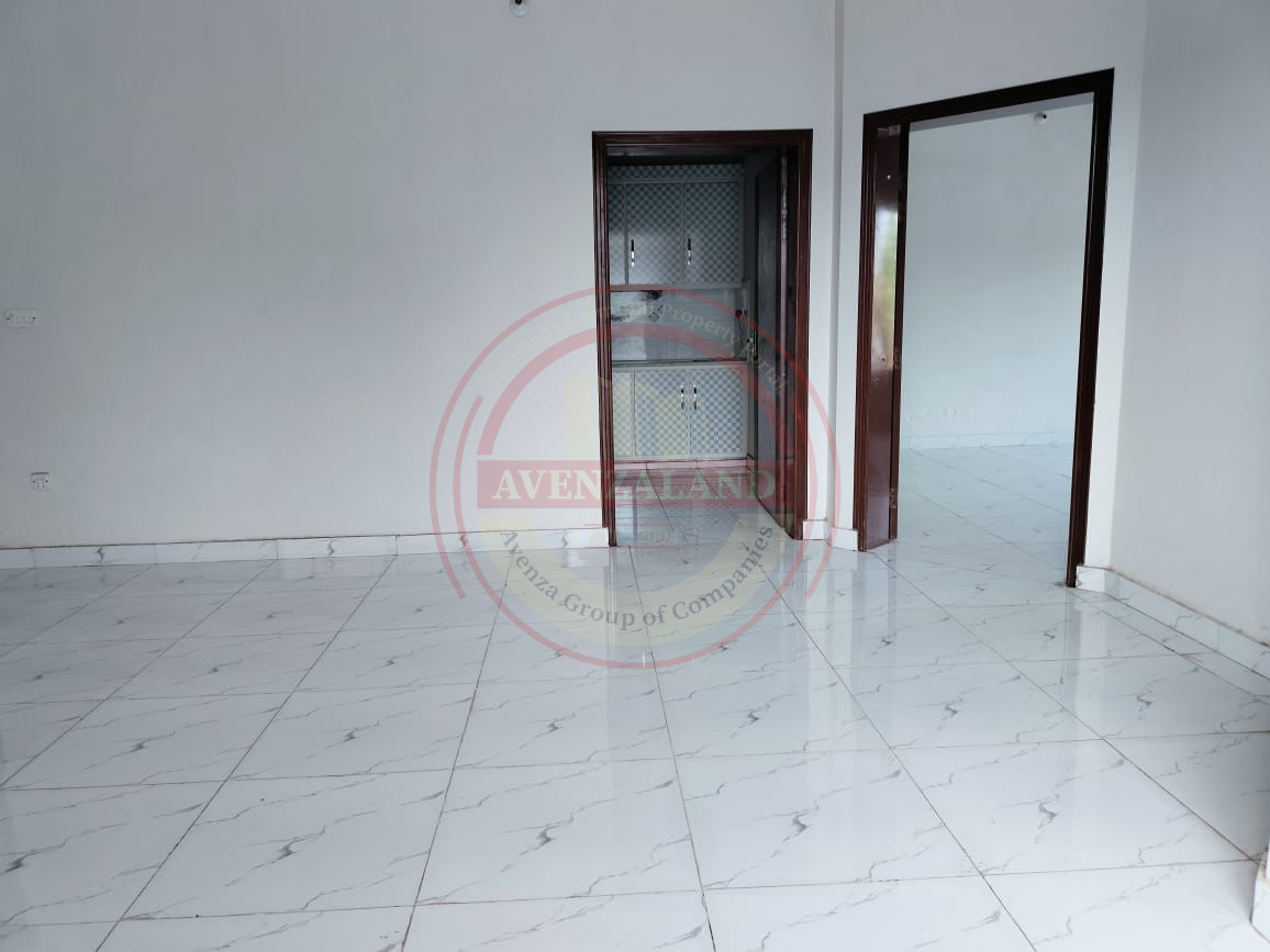 8 Marla House For Sale In Bhukhari Colony, Multan