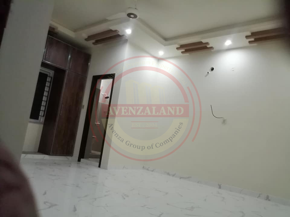 10 Marla House Available For sale In Faisalabad