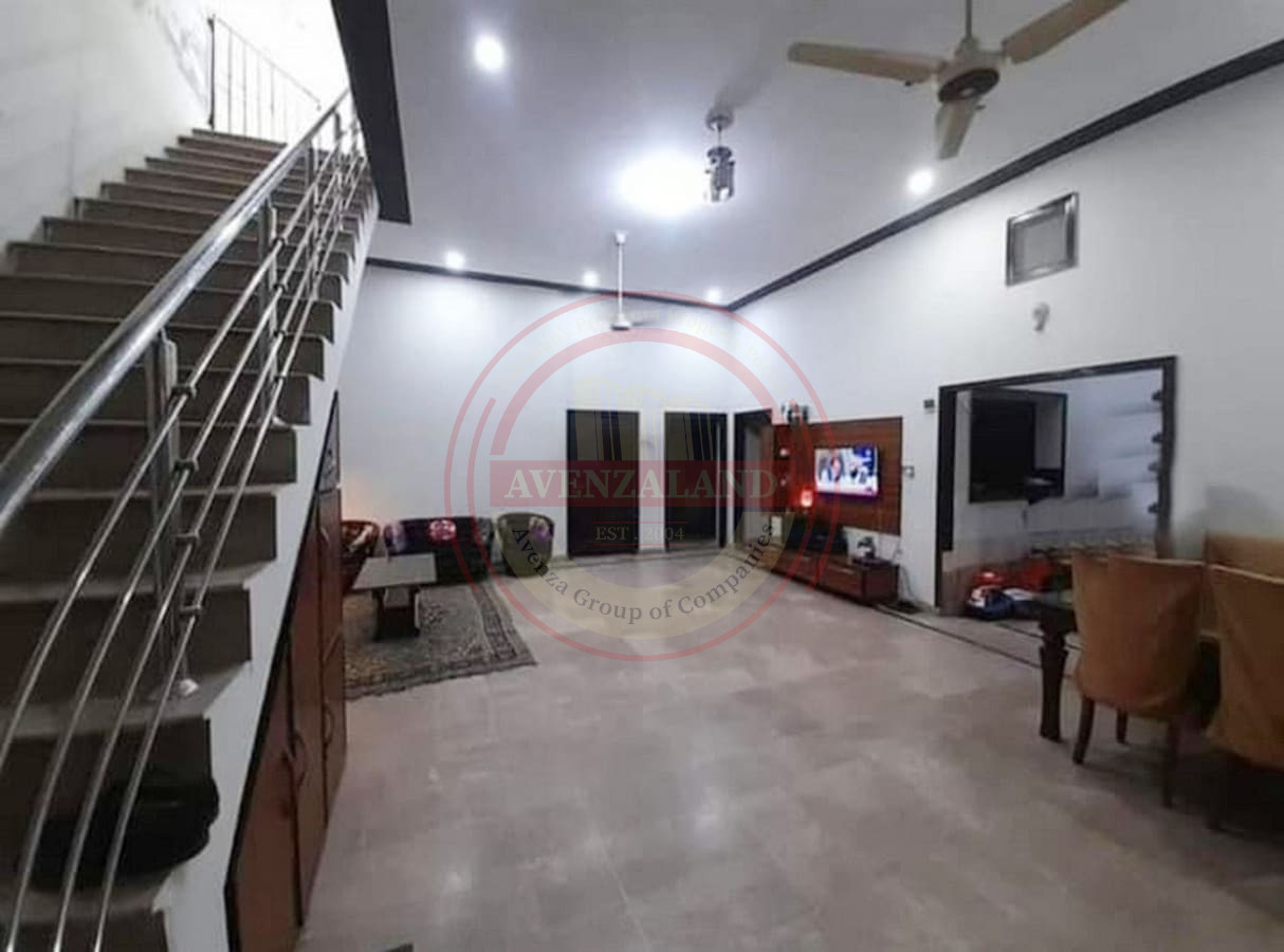 8.5 Marla House for Sale in Green Town, Faisalabad 
