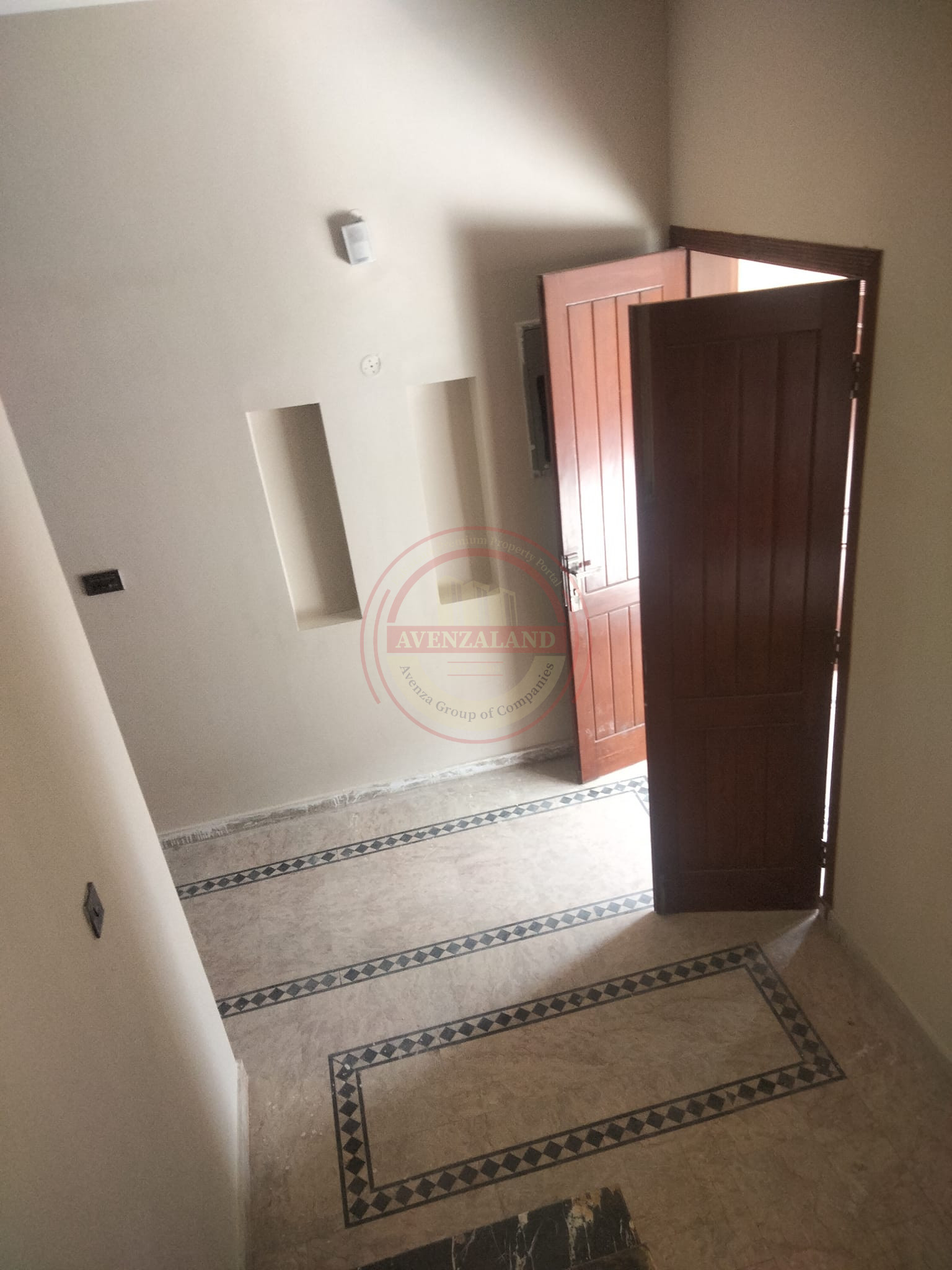 10 Marla House Available For Rent In Bahadur Pur Multan