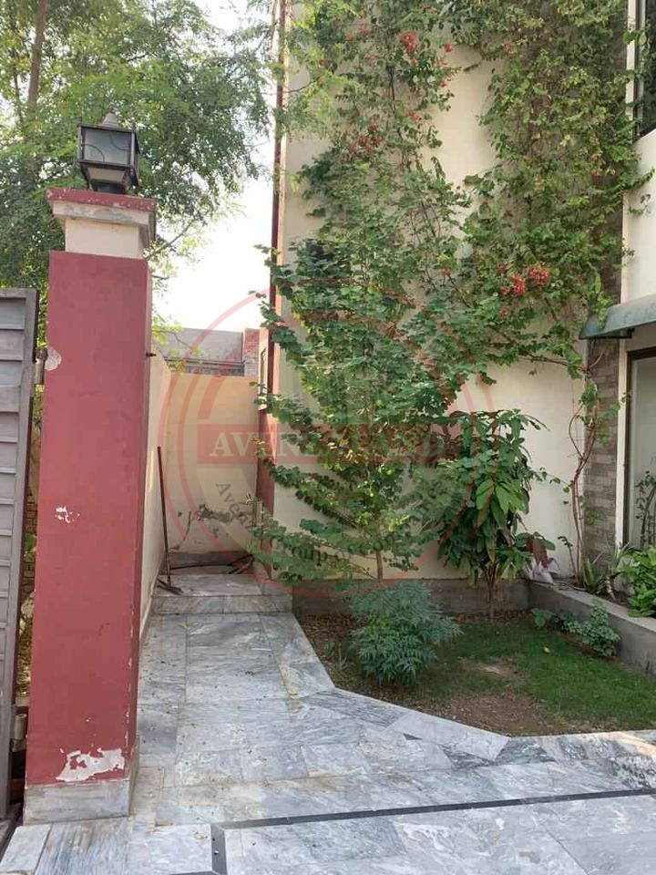11 Marla House For Sale In Bahawalpur Bypass, Multan.