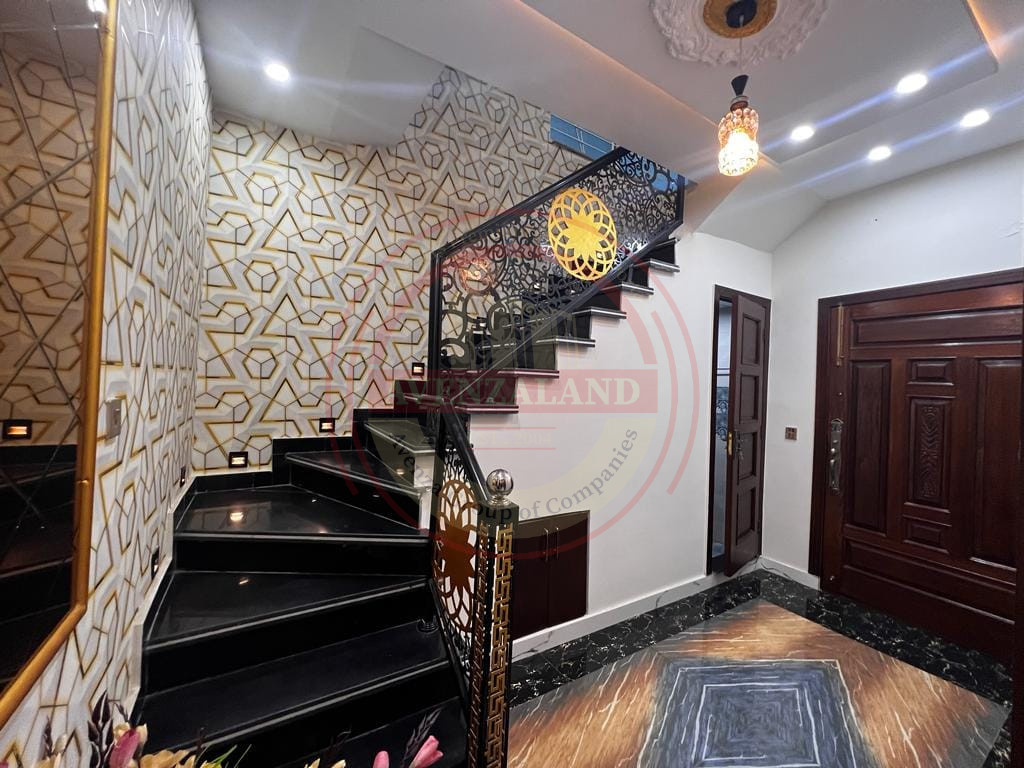 10 Marla House For Sale In Bahria Town Rawalpindi.