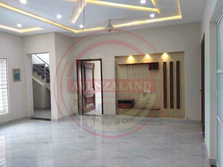 10 Marla House For Sale In Model Town Multan.