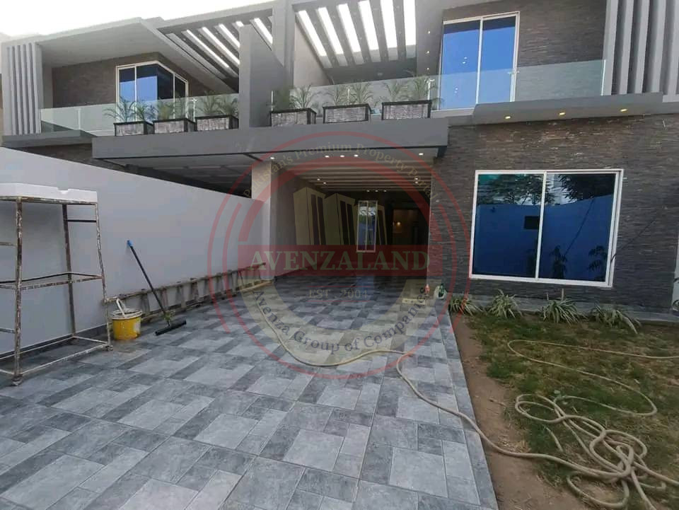 10 Marla house for sale in zikriya town Multan 