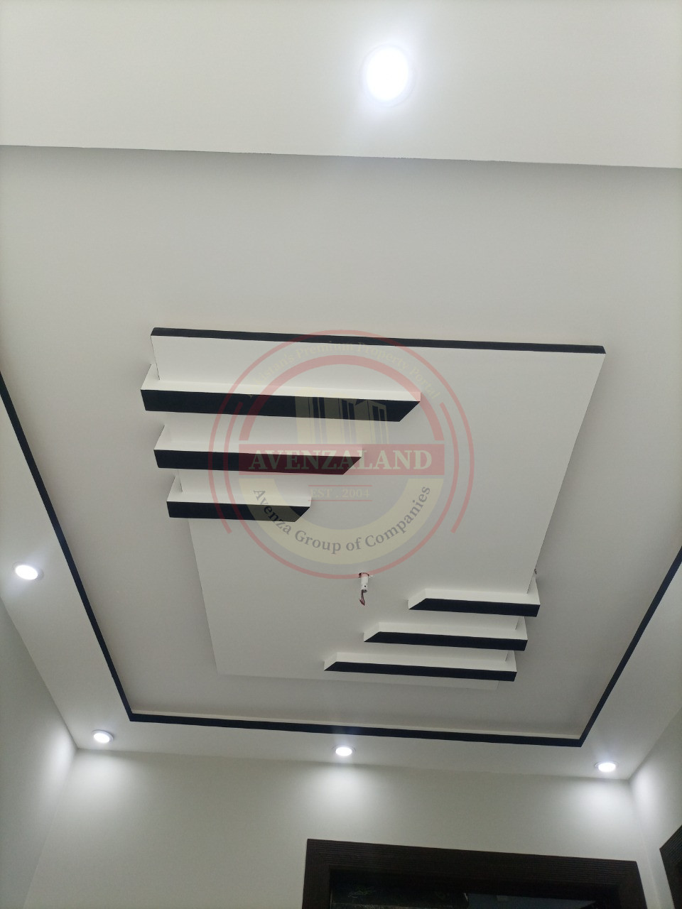 5 MARLA HOUSE FOR SALE IN ROYAL ORCHARD MULTAN