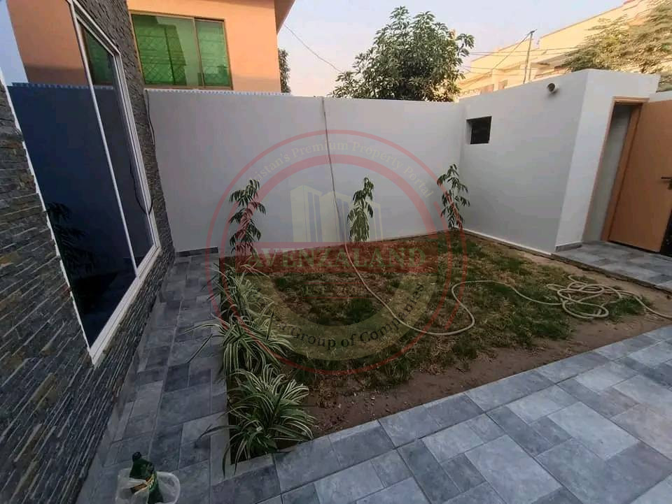10 Marla house for sale in zikriya town Multan 