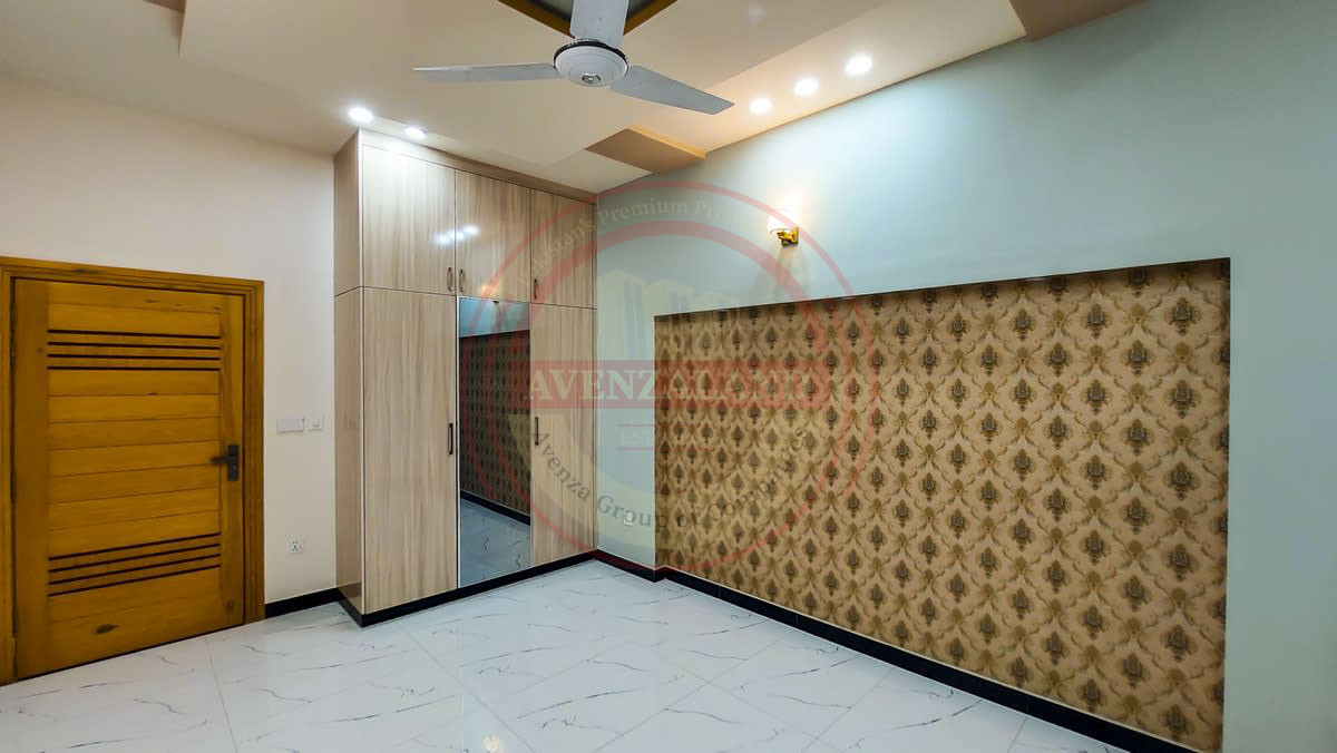 10 Marla House for Sale Bahria Town Phase 8, Rawalpindi