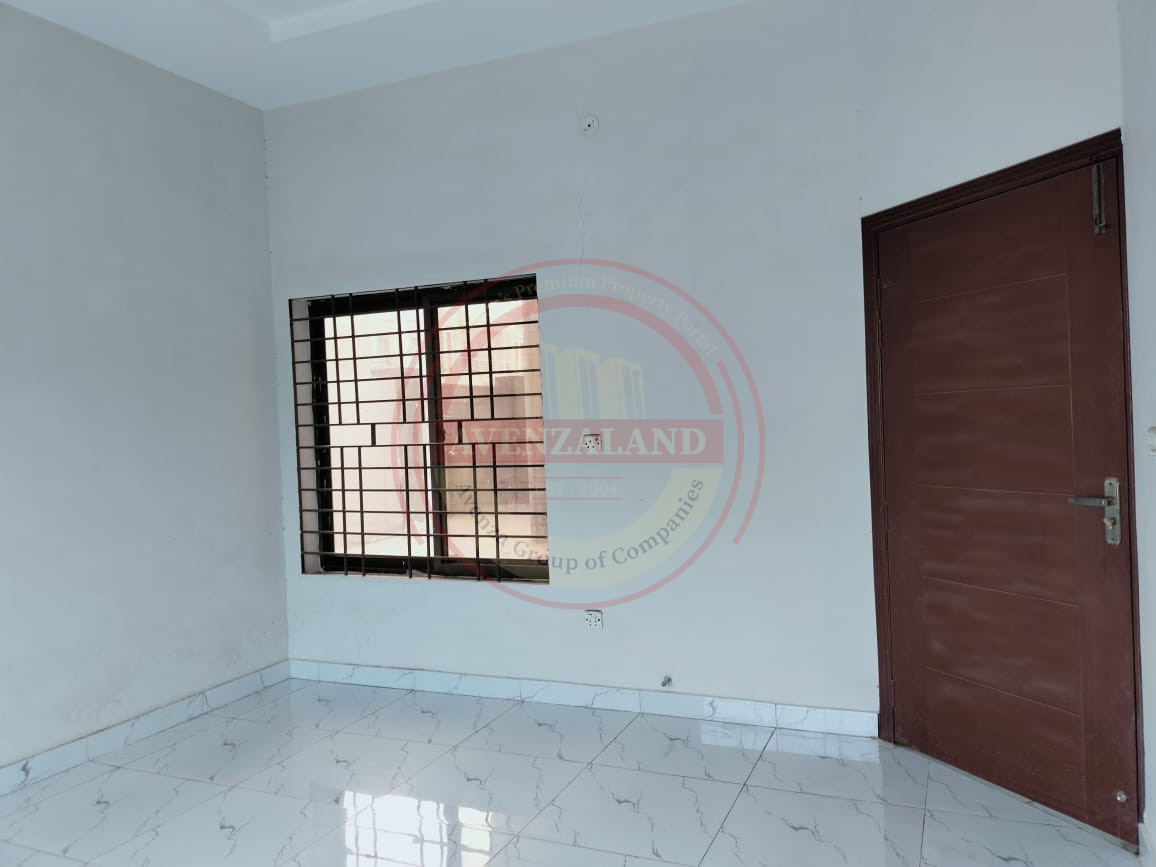 8 Marla Corner House For Sale Bukhari Villas MA Jinnah Road Multan