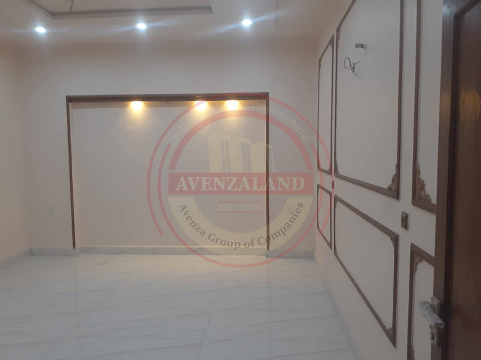 10 Marla House Available For sale In Faisalabad