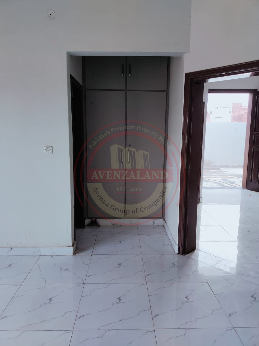 8 Marla House For Sale In Bhukhari Colony, Multan