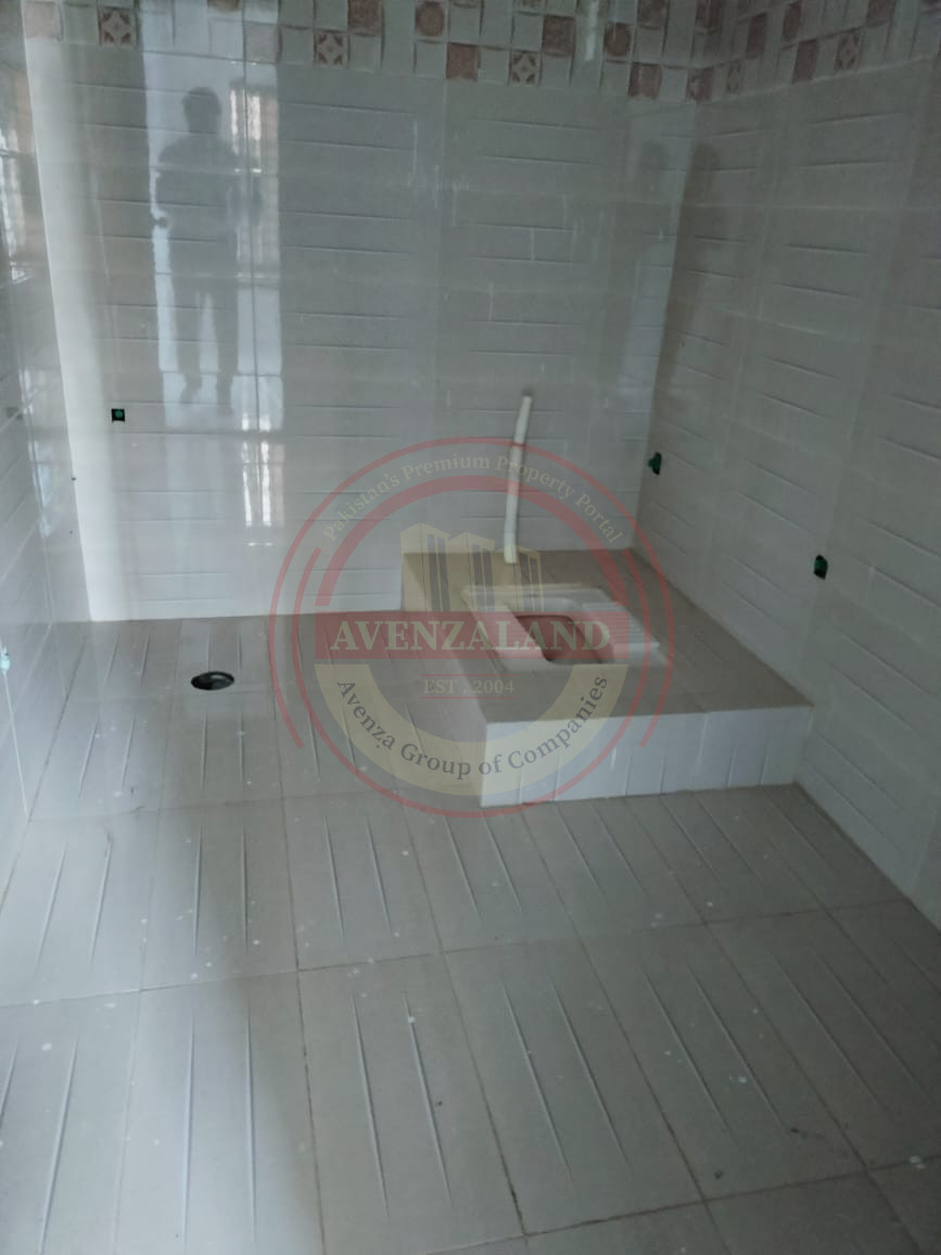 8 Marla Corner House For Sale Bukhari Villas MA Jinnah Road Multan
