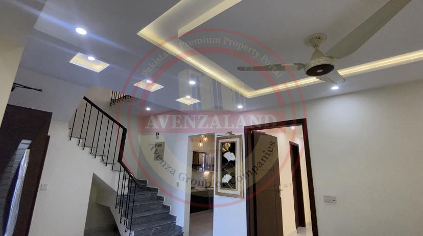 3500 Squar Yard House For Sale In Karachi