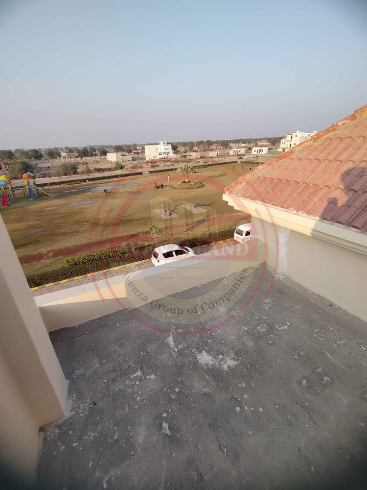 10 Marla House For Sale In Royal Orchard, Multan.
