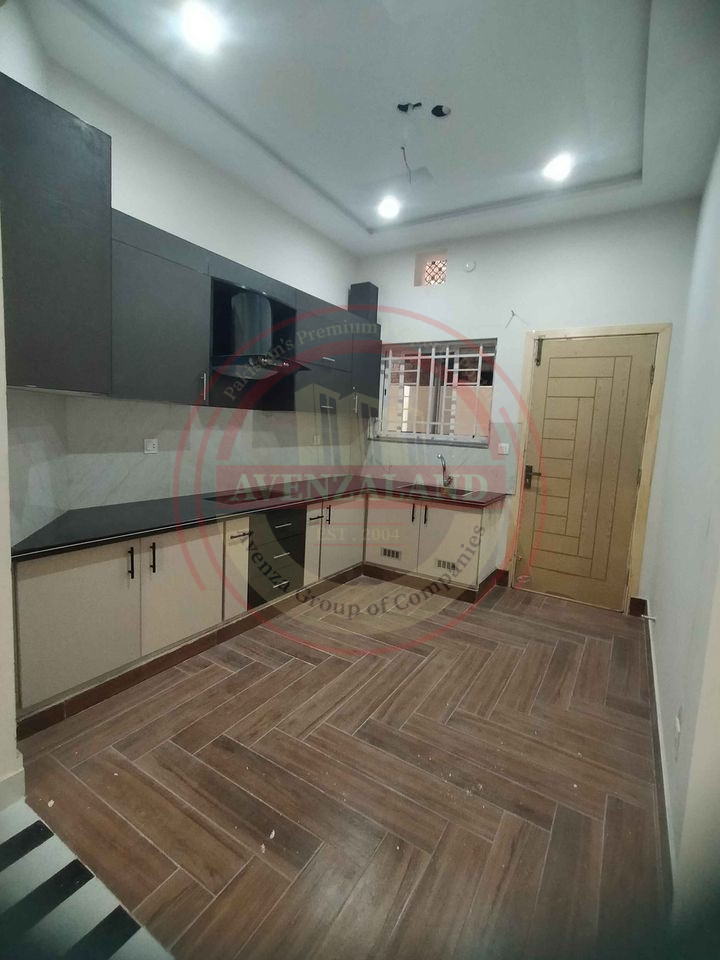 10 Marla House For Sale In Royal Orchard, Multan.