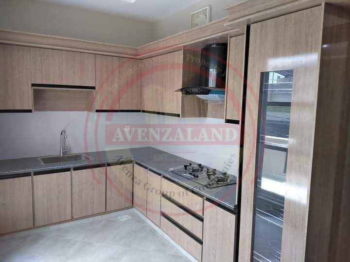 10 Marla House For Sale In Model Town Multan.