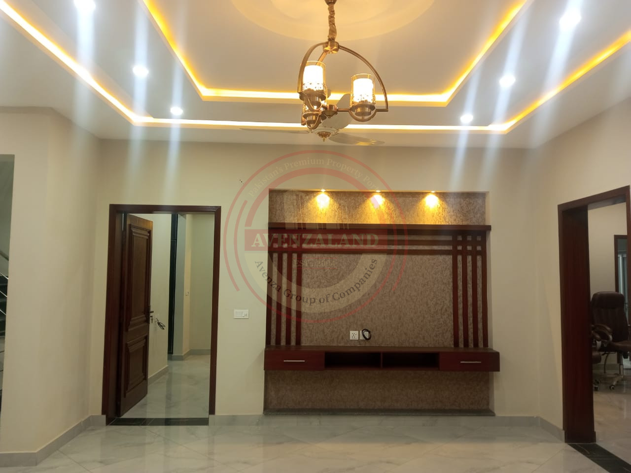 5 MARLA HOUSE FOR SALE IN ROYAL ORCHARD MULTAN