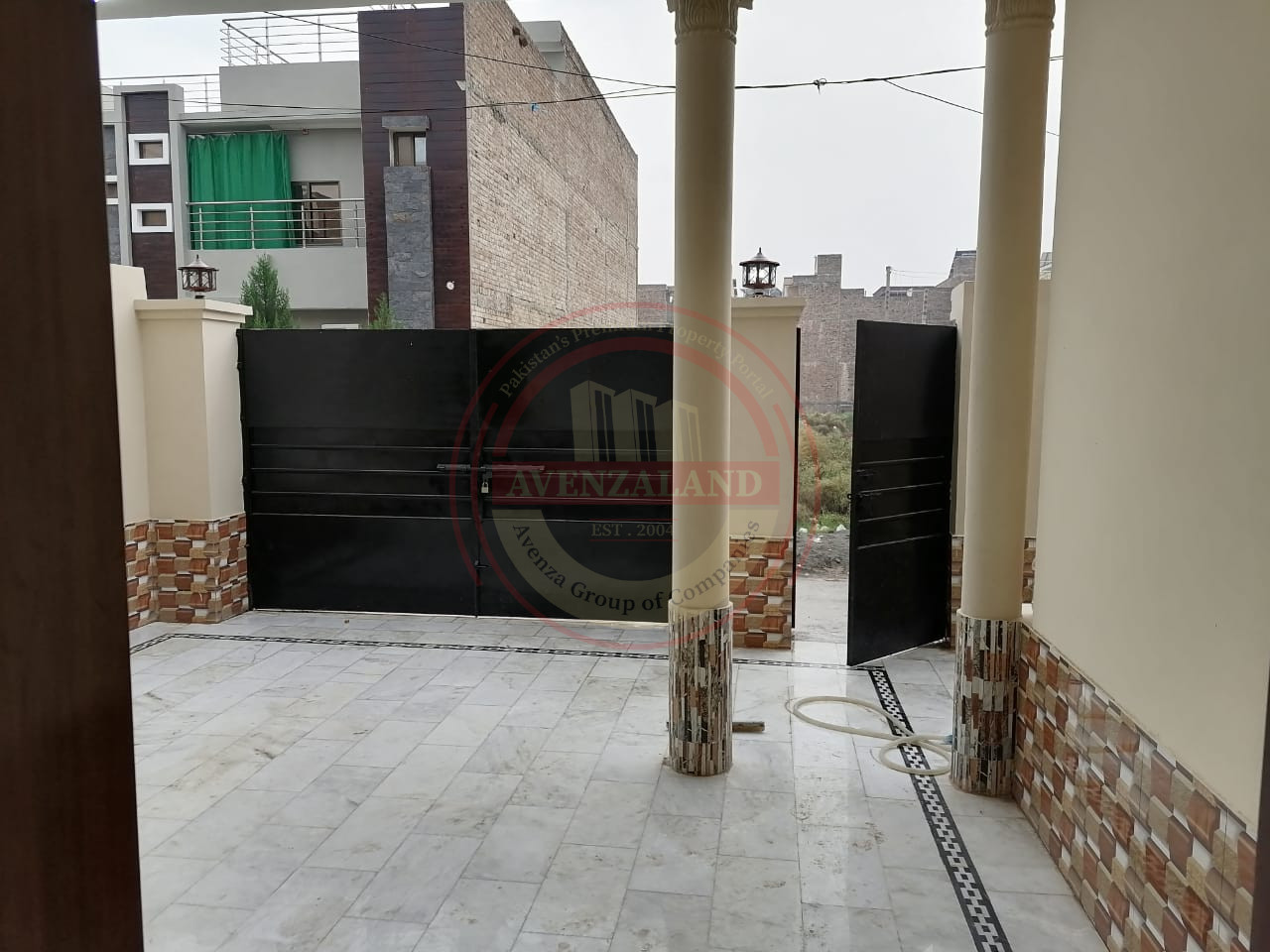 10 Marla House For Sale In Executive Lodges, Peshawar.