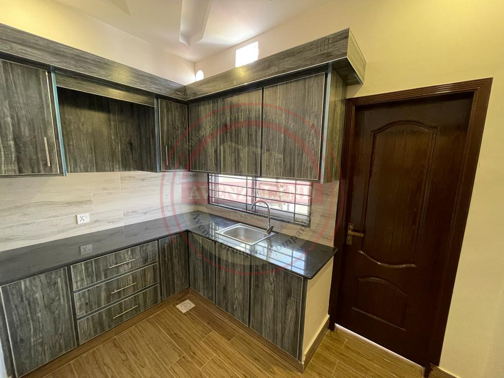 10 MARLA HOUSE FOR SALE IN MODEL TOWN MULTAN