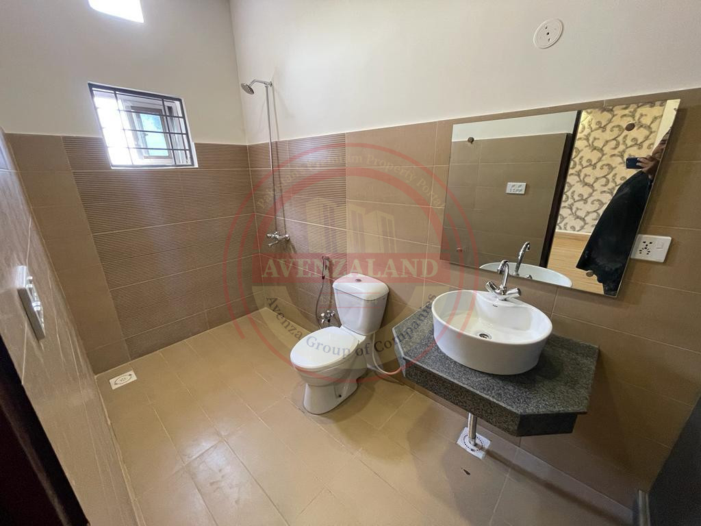 10 MARLA HOUSE FOR SALE IN WAPDA TOWN MULTAN