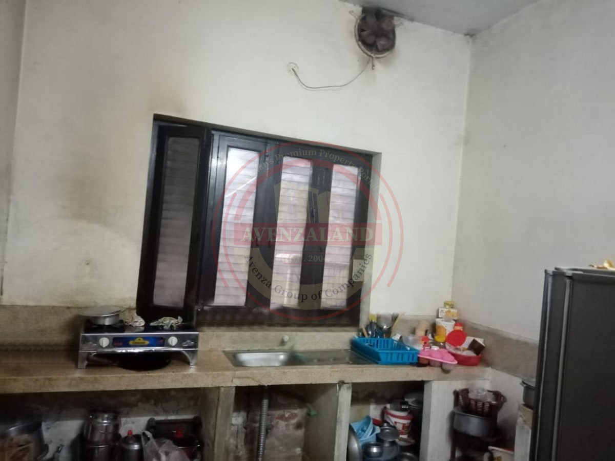 9 Marla House for Sale in  Khayaban Colony no.3, Faisalabad