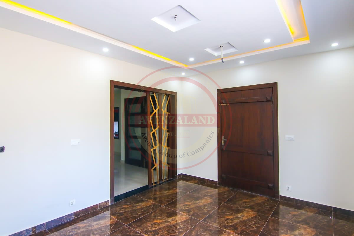 10 Marla House for Sale - Bahria Town Phase 8 Sector 6, Rawalpindi
